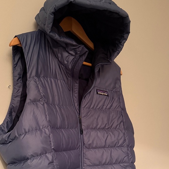 Patagonia Women's Navy Hooded Puffer Vest - Picture 3 of 7